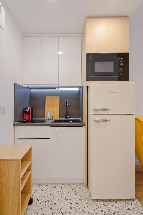 شقة Cosy And Stylish Studio Next To Sofia'S Central Market Hall المظهر الخارجي الصورة